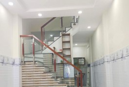 LÊ VĂN QUỚI - HẺM THÔNG - 36M2 - 2 TẦNG 2PN GIÁ 3.7 TỶ